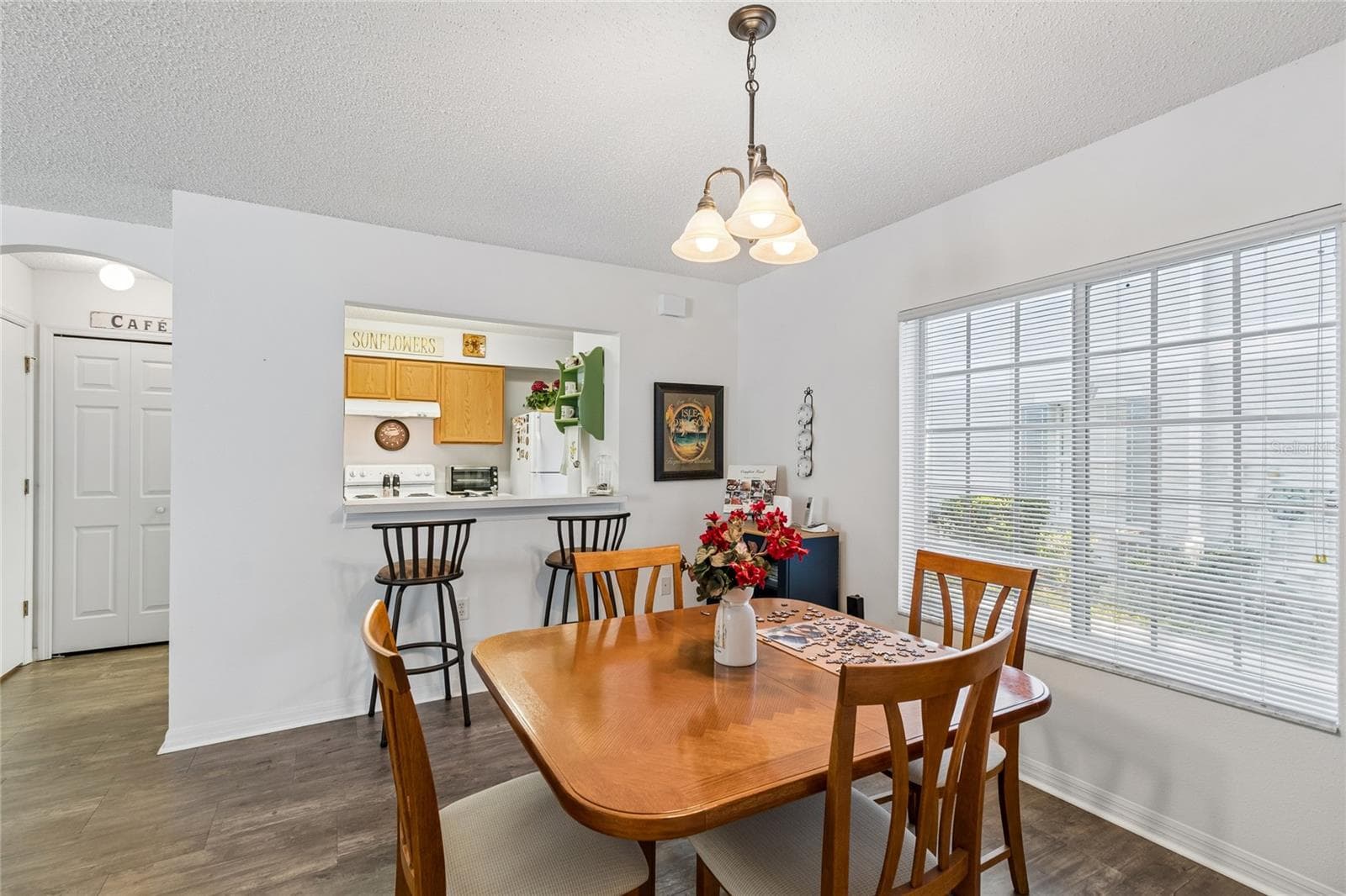 4009 Dolphin Dr photo 4