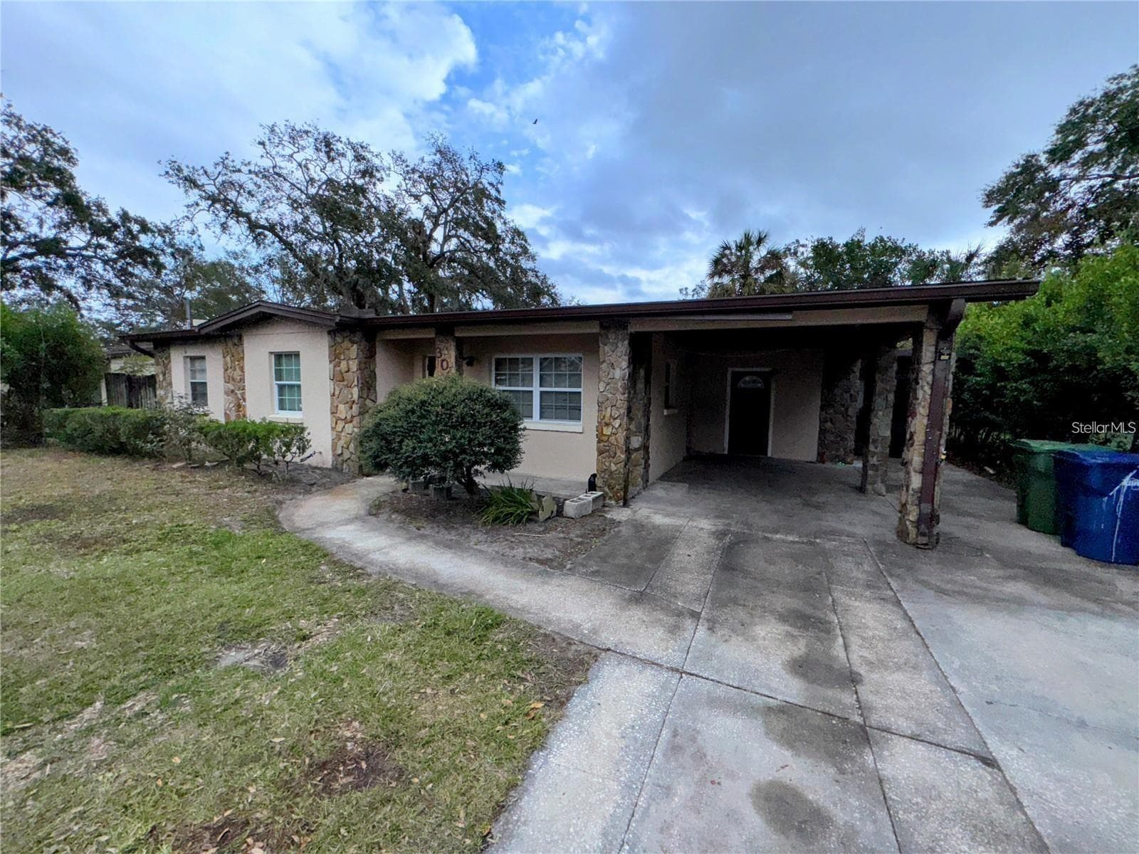 3011 E Flora St photo 3