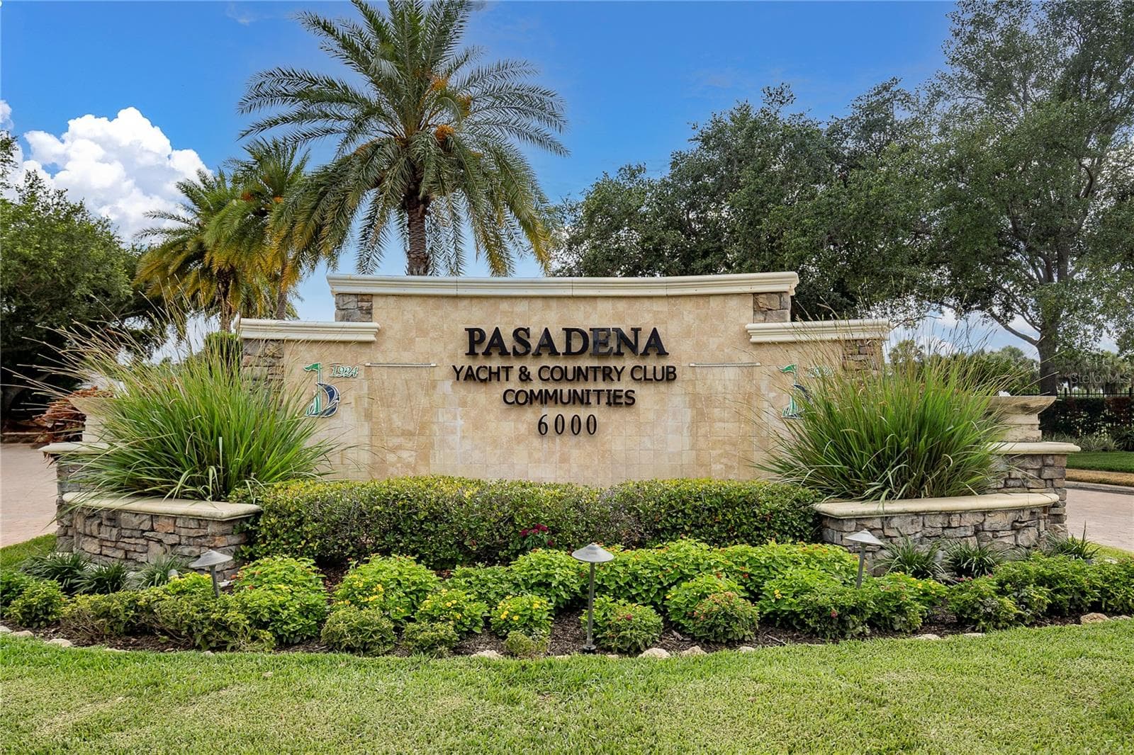 5950 Pelican Bay Plz S #601