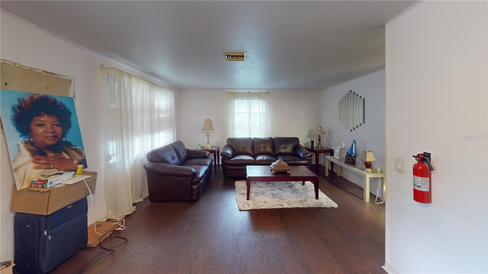1721 W North B St photo 4