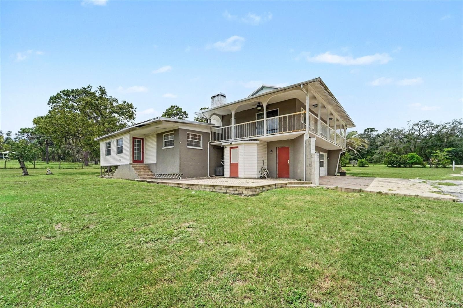 6446 Lucky Ln