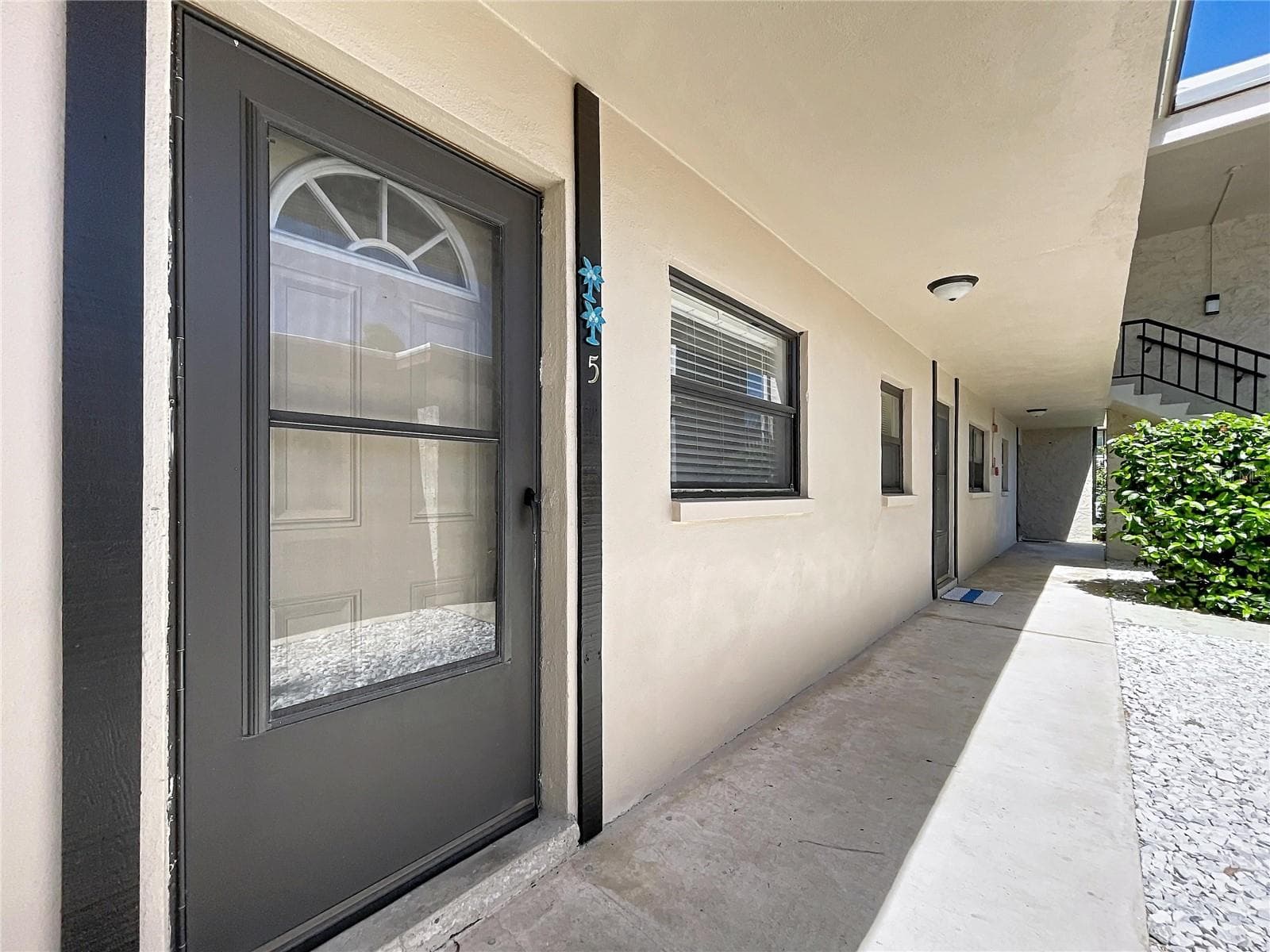 2750 E Bay Dr #5E