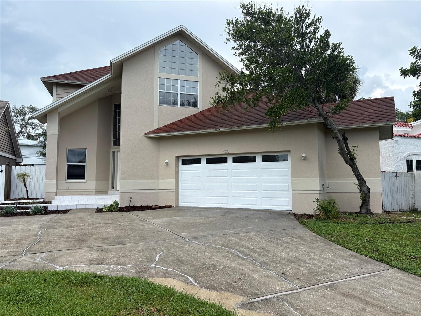 5535 Bates St