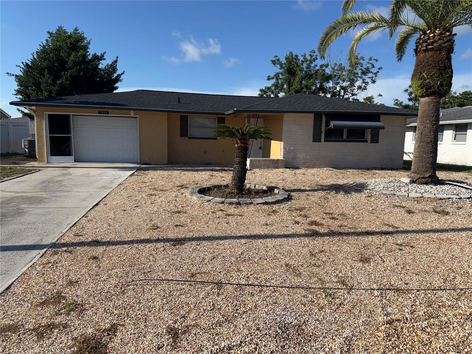 7905 Mimosa Dr