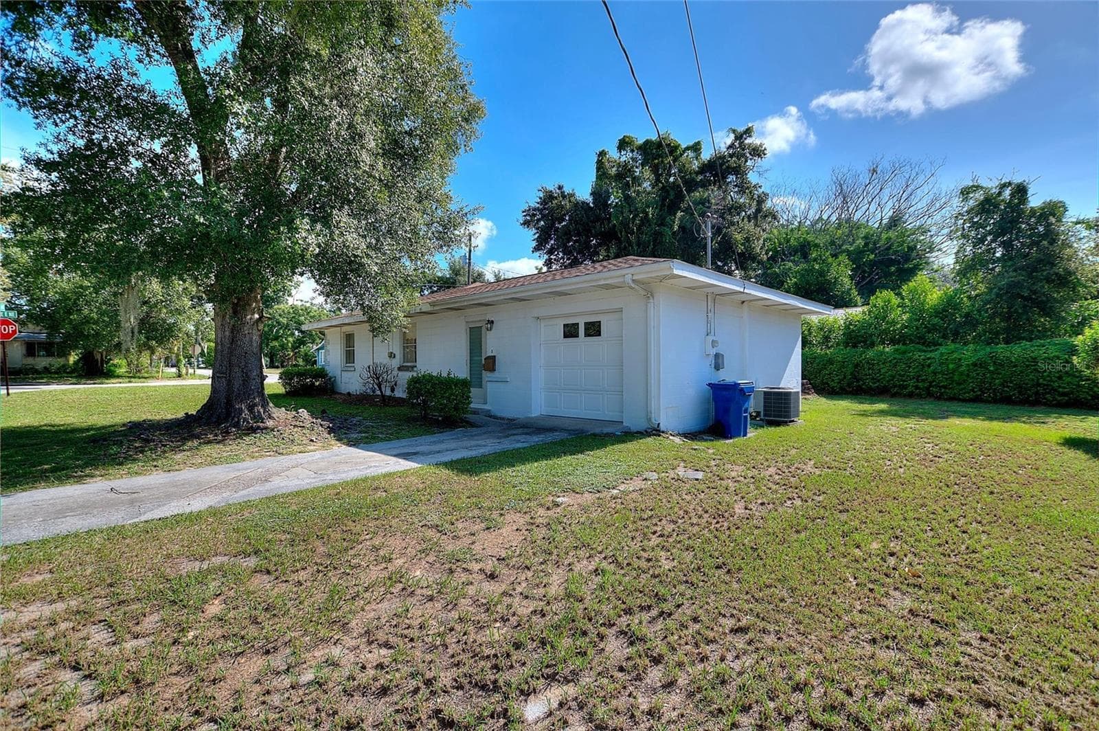 708 Avenue E NE photo 4