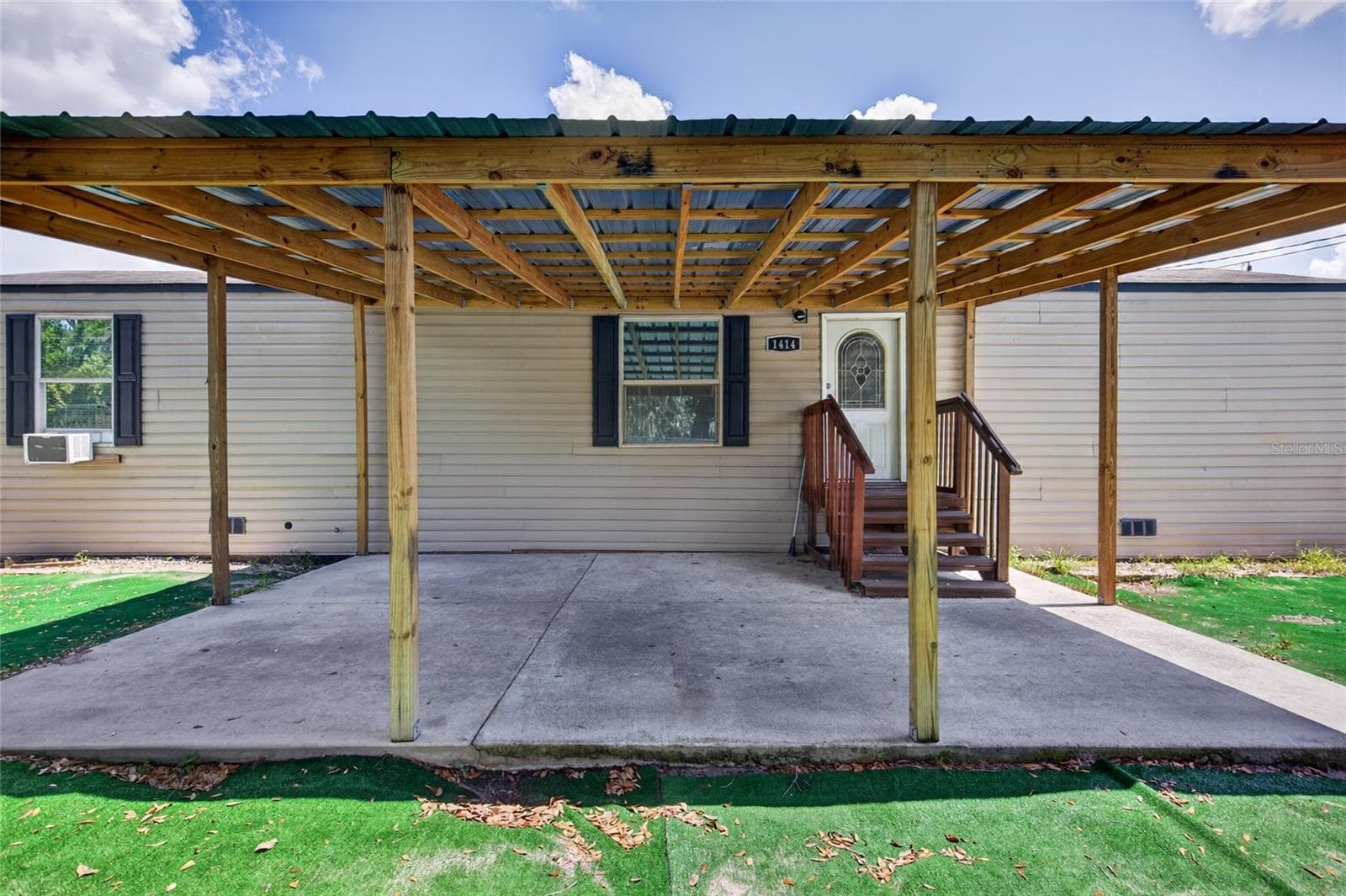 1414 Eva Ave photo 3