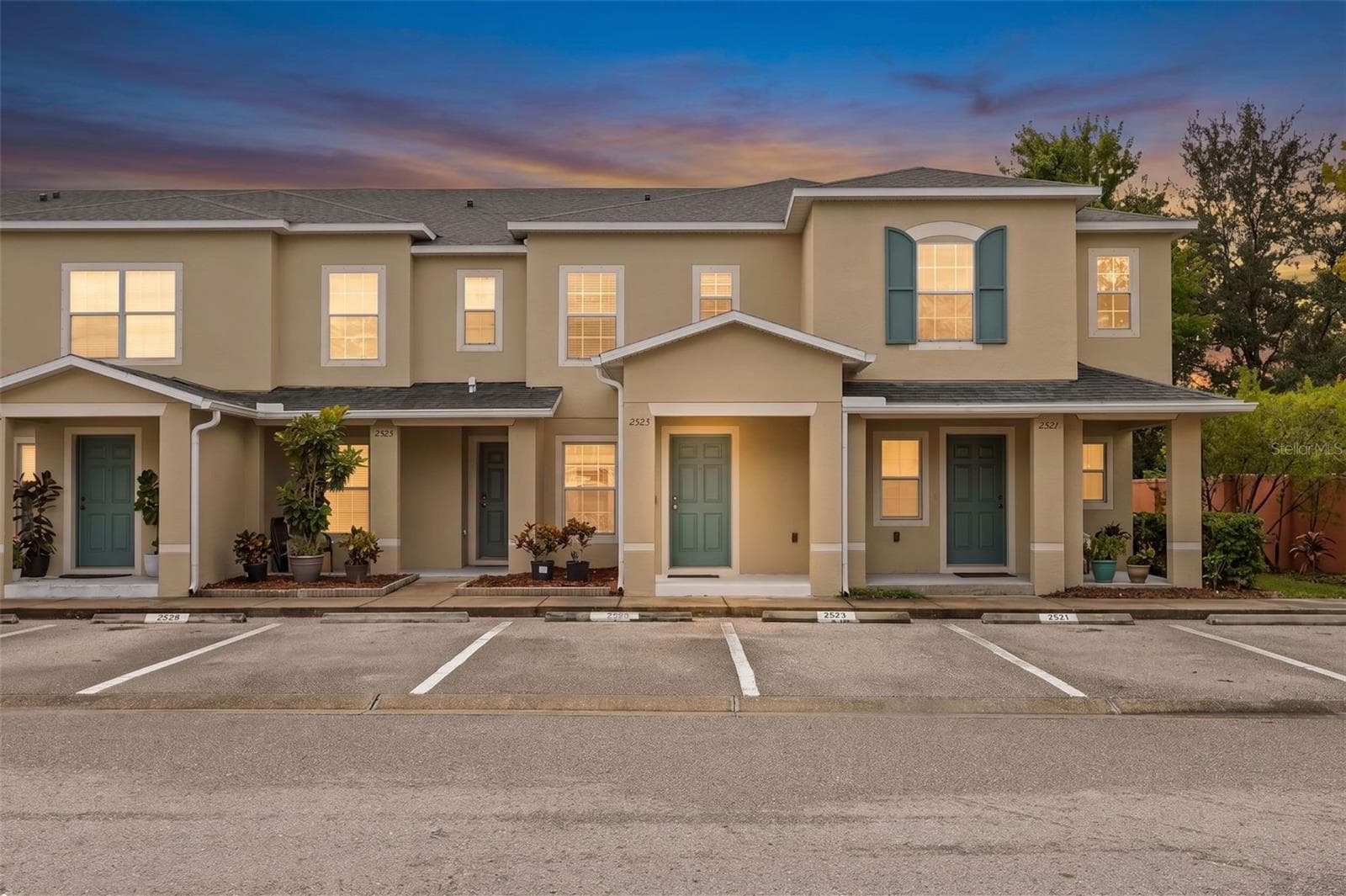 2523 Sandy Beach Ln photo 2