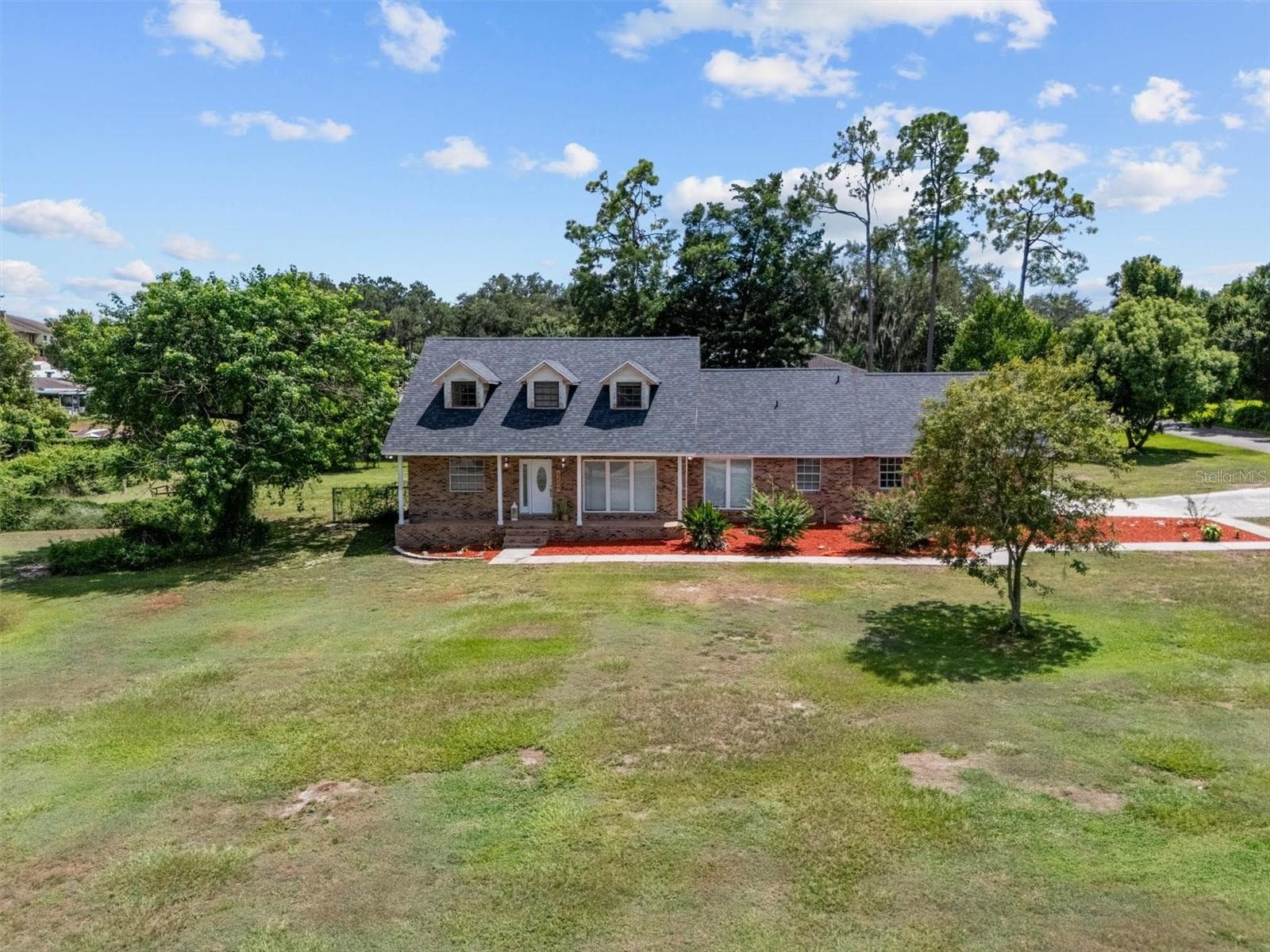 1715 Lake Miriam Dr photo 2