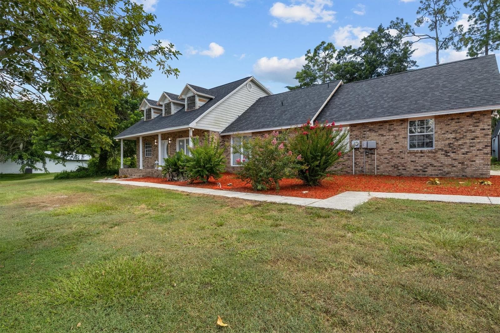 1715 Lake Miriam Dr photo 4