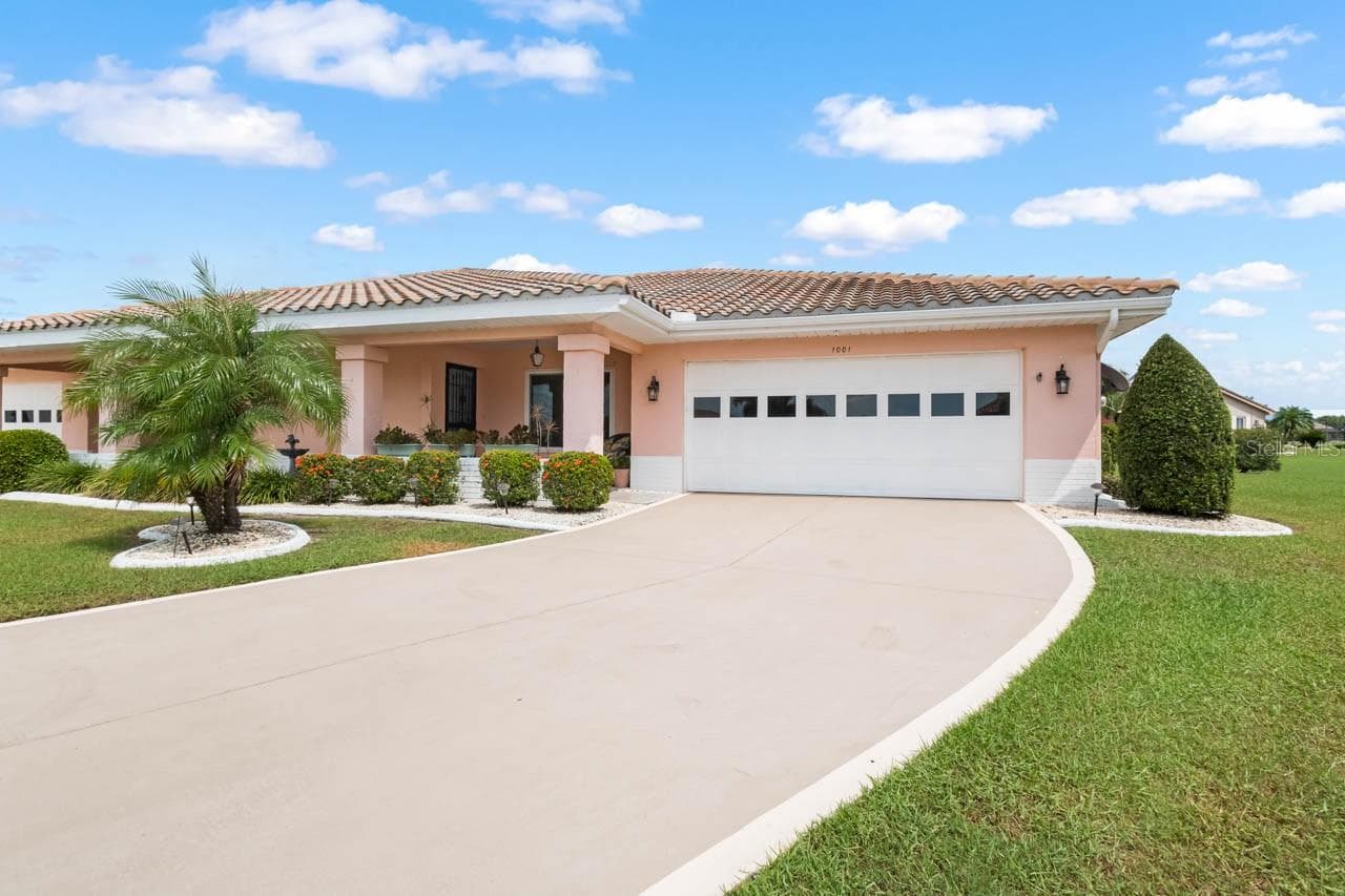 1001 Ardmore Way
