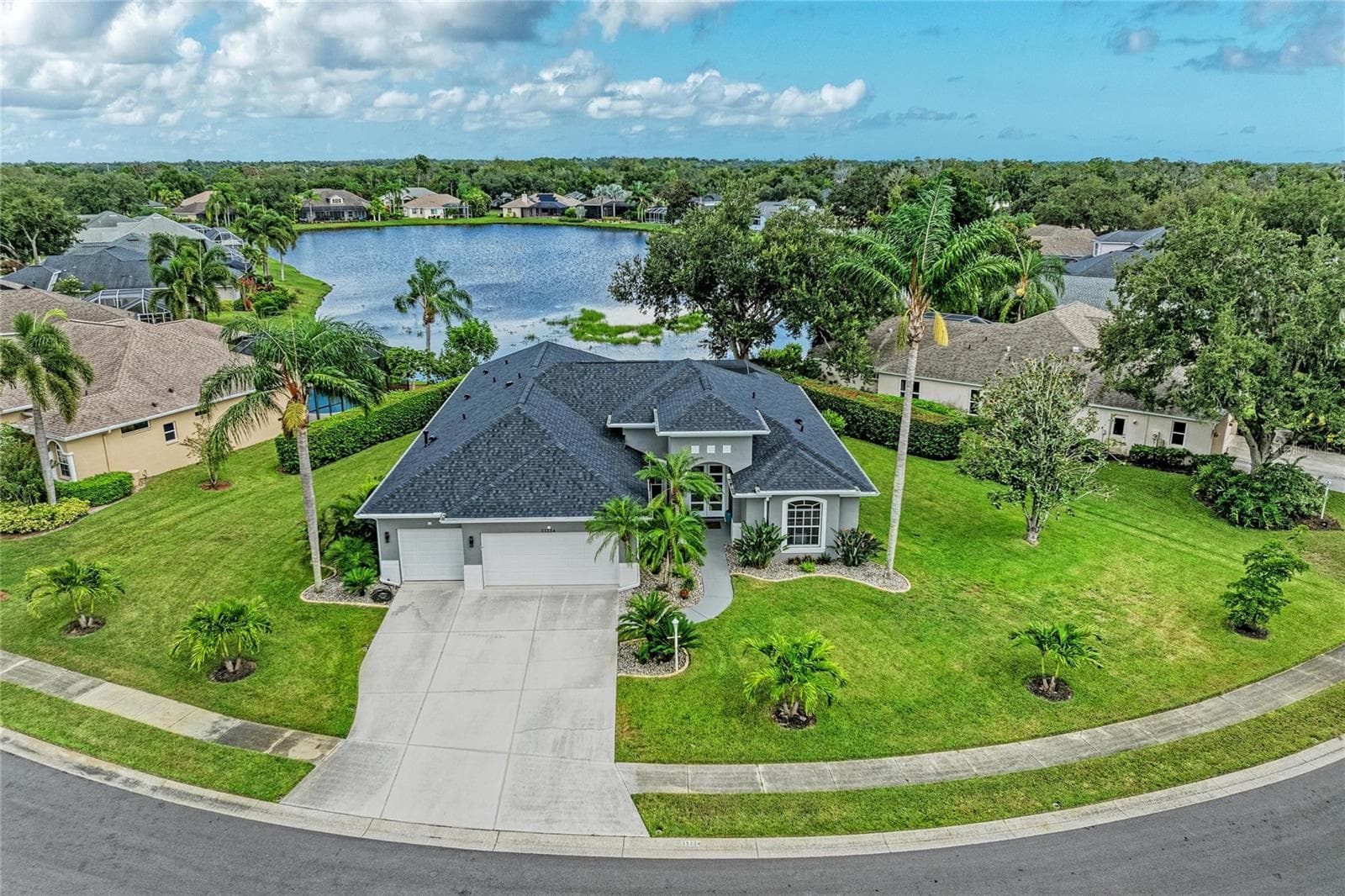 11234 Rivers Bluff Cir