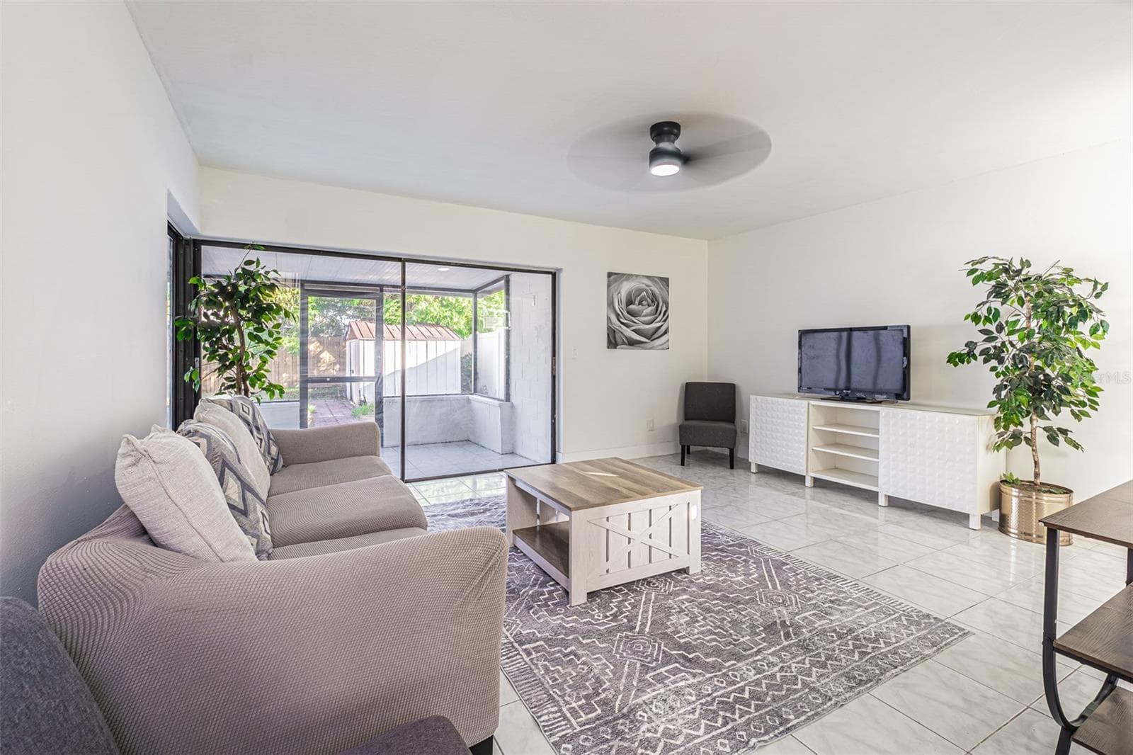 10305 Bramblewood Pl photo 4