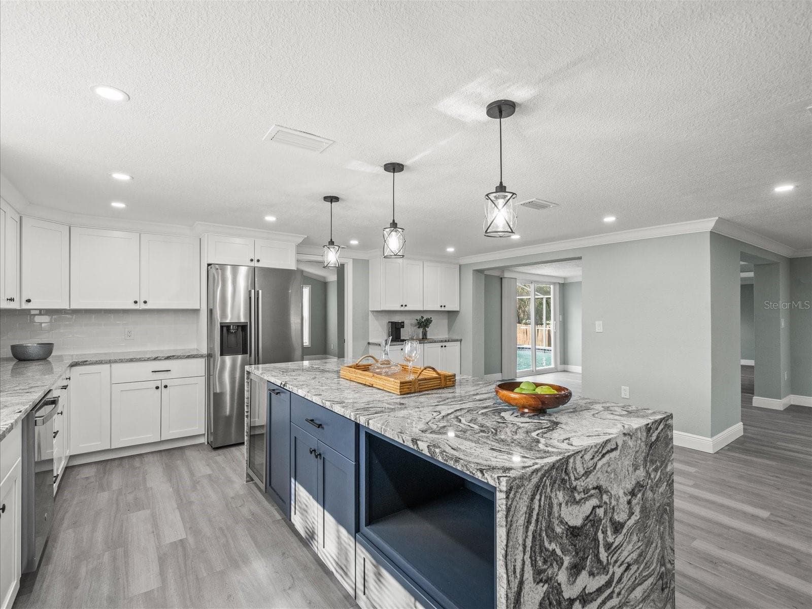 6063 Airmont Dr photo 5