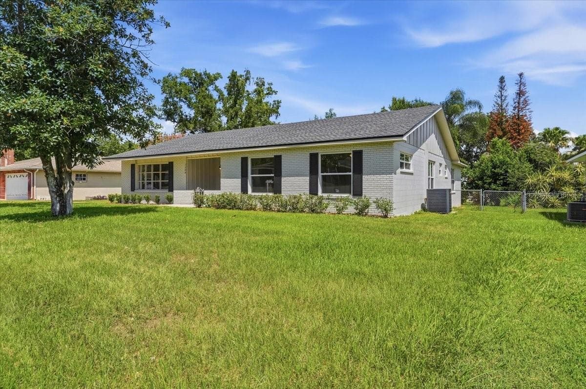 1308 Glenford Ln photo 4