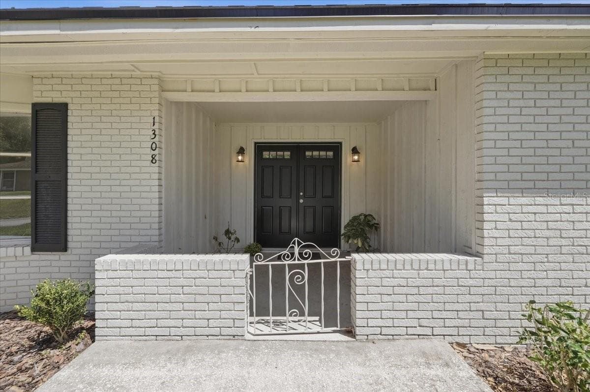 1308 Glenford Ln photo 5