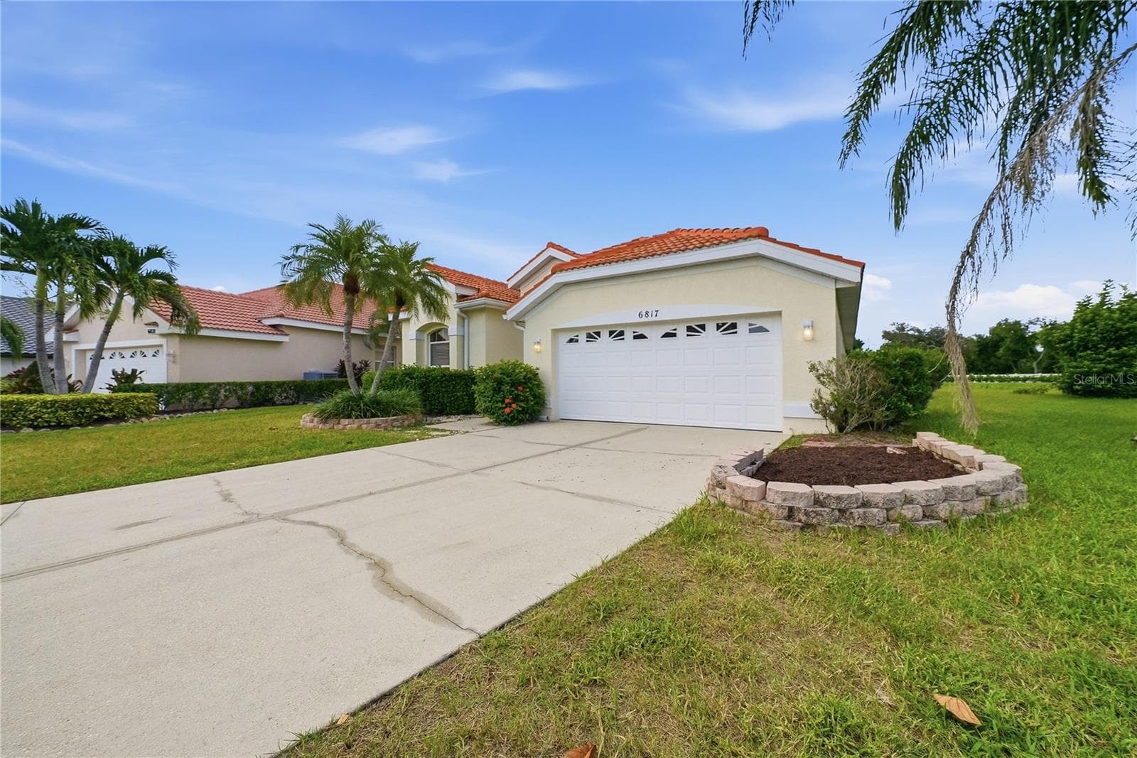 6817 Superior Street Cir photo 3