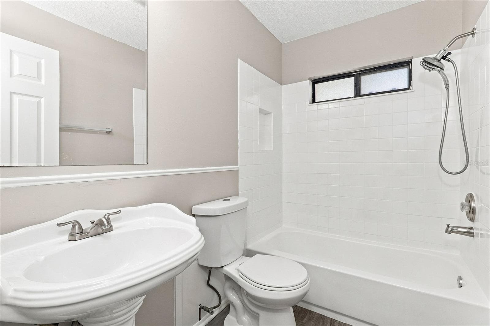8305 Autumn Oak Ave photo 3