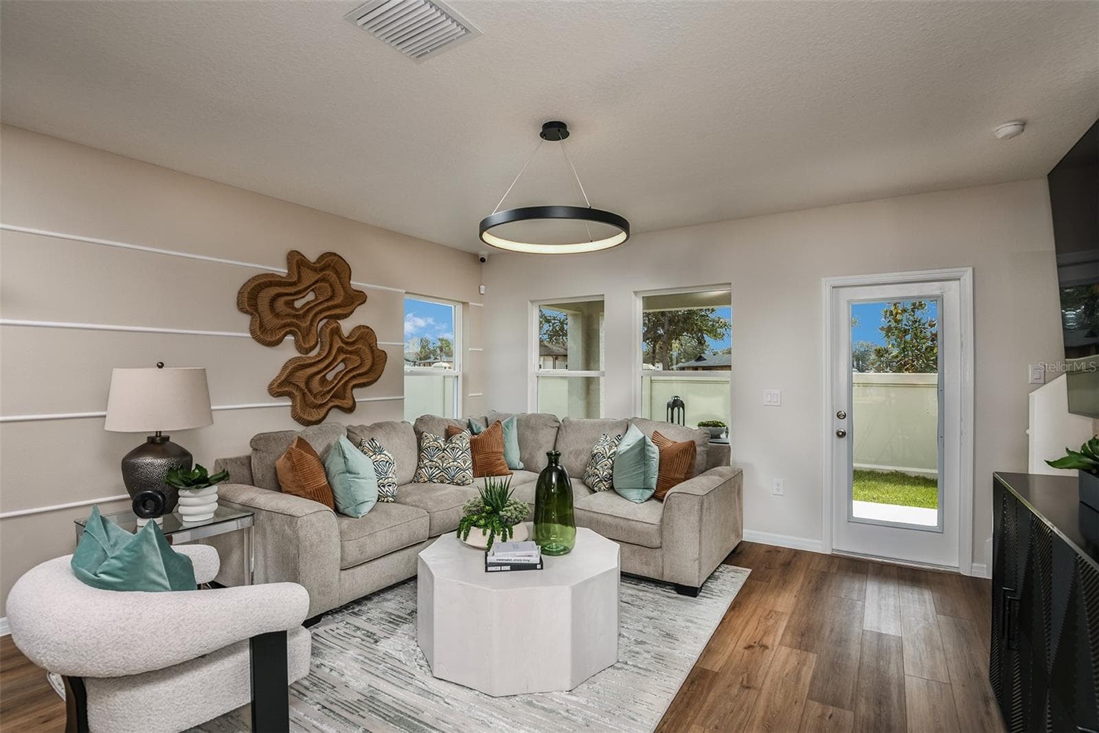 9889 Pelican Coast Dr photo 3
