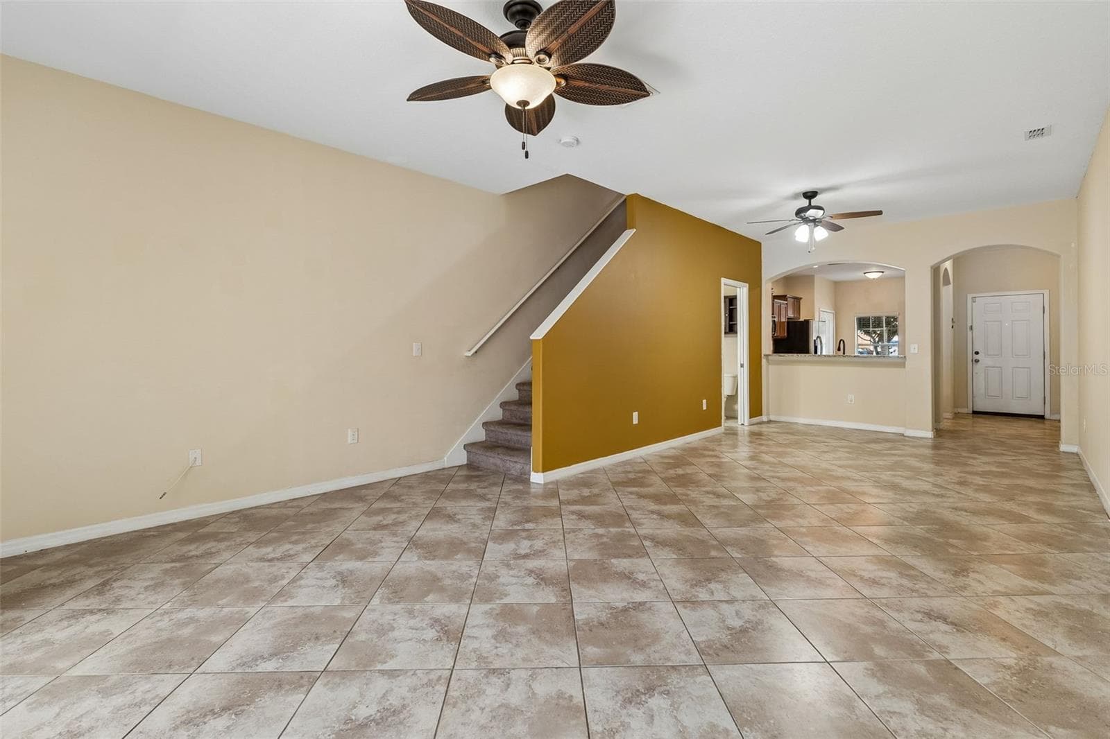 4127 Shade Tree Ln photo 5
