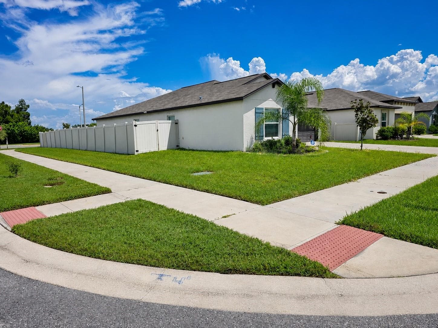 5404 Blue Azure Dr photo 3