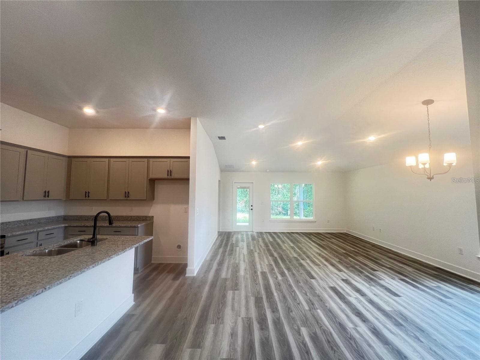 3648 Lindbergh St photo 3