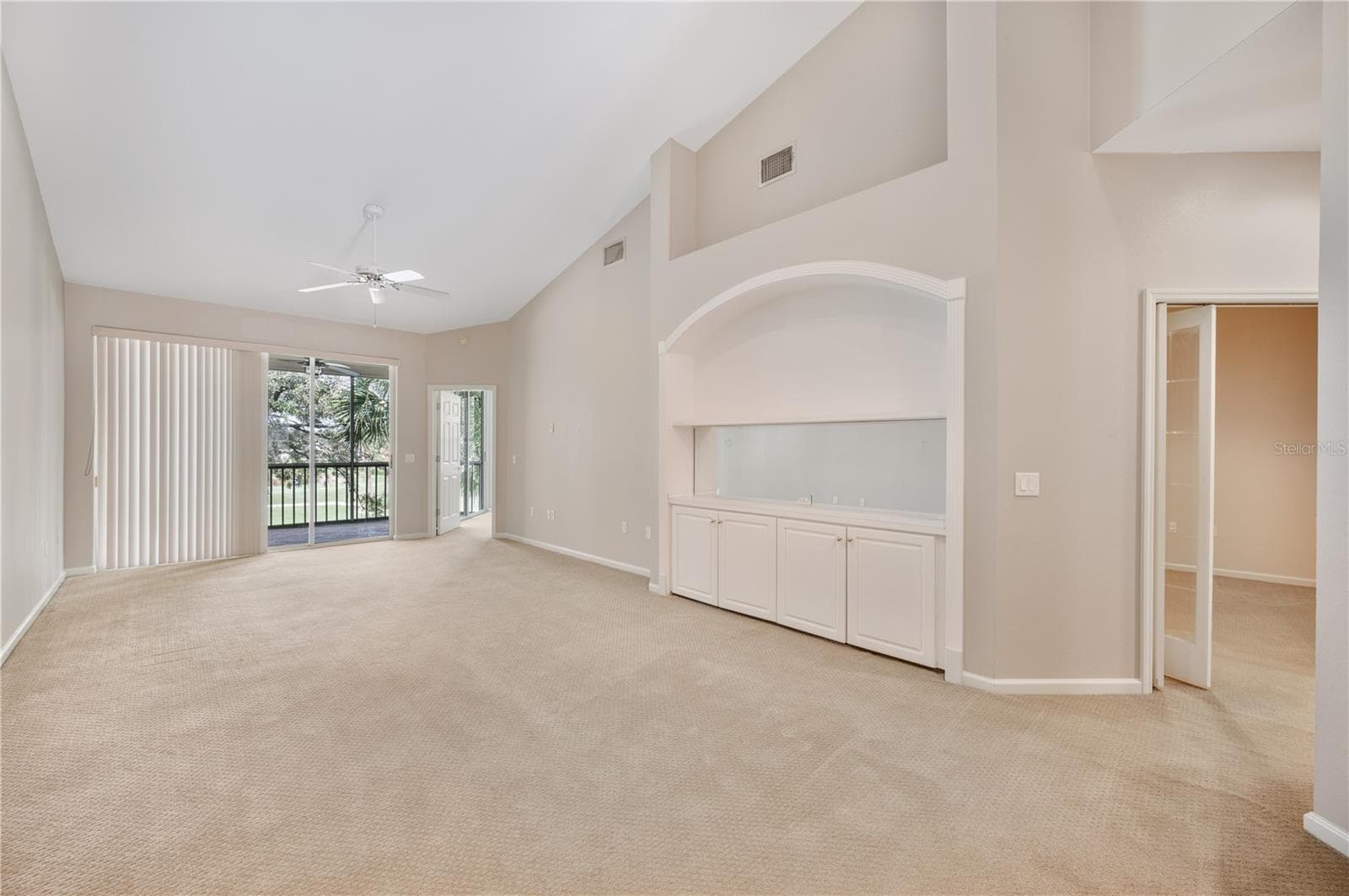 411 Enclave Pl #411 photo 5