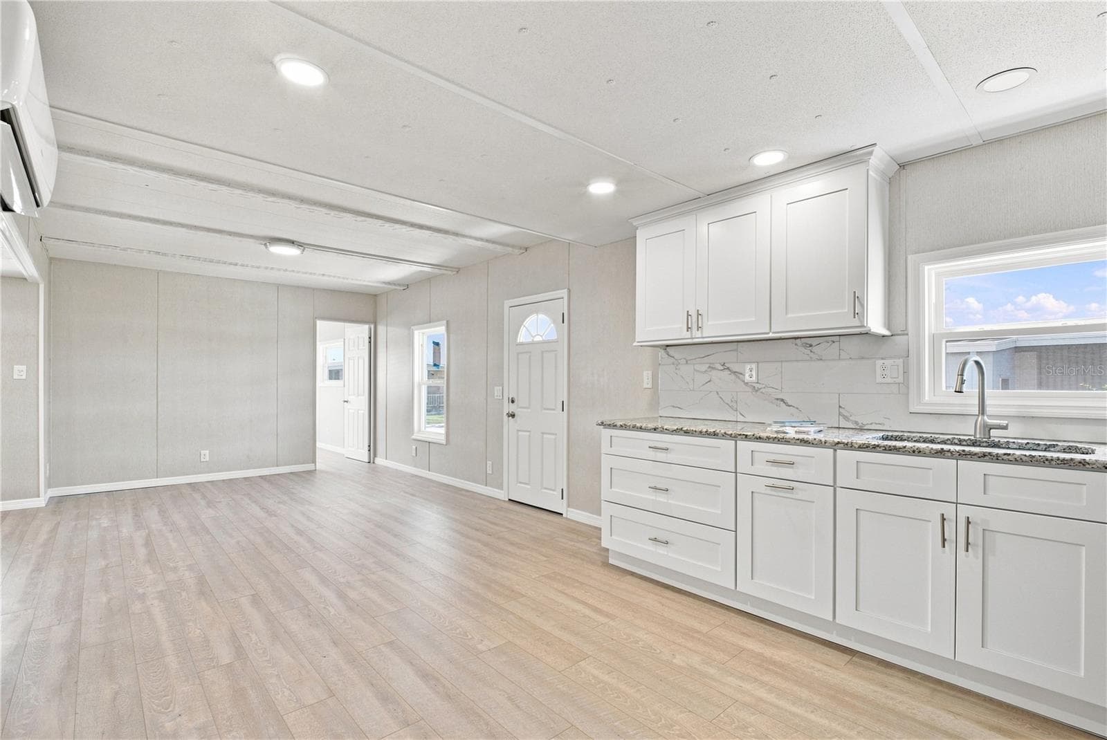 10929 Tioga Dr photo 3