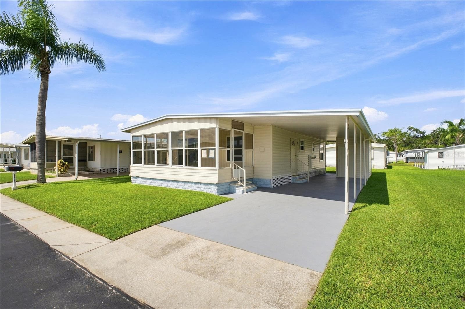 10913 Justice Dr photo 2