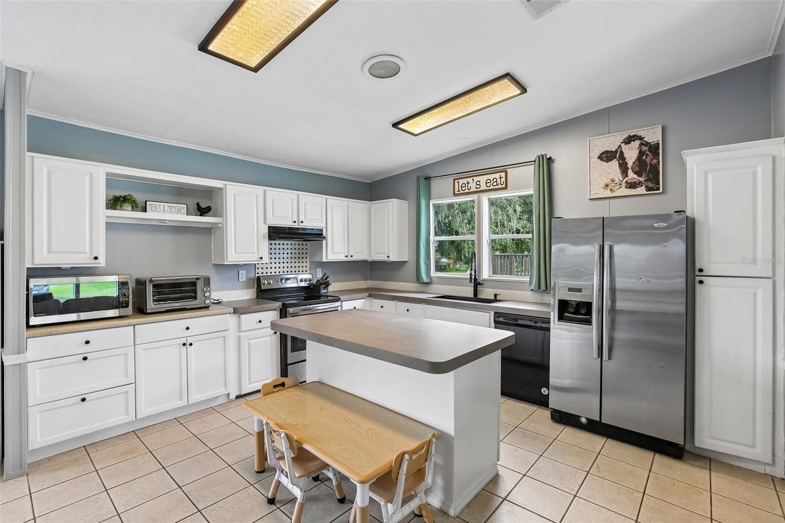 3642 Pioneer Trails Dr photo 3
