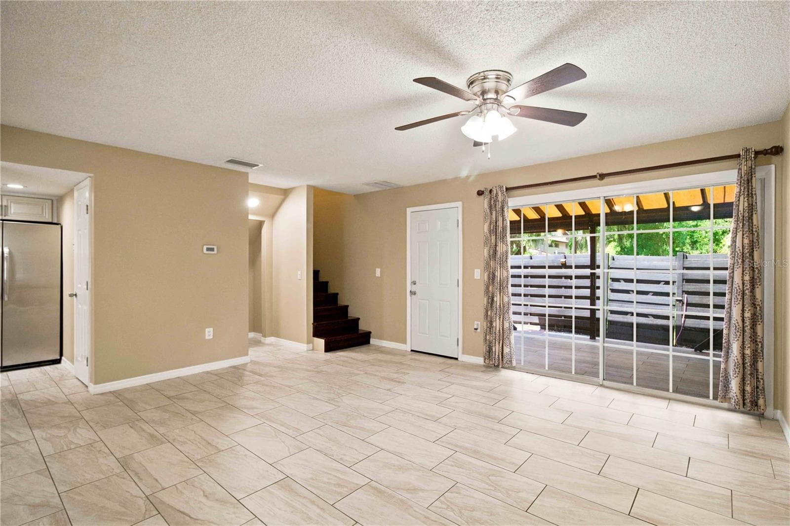 1006 Longfellow CT photo 3