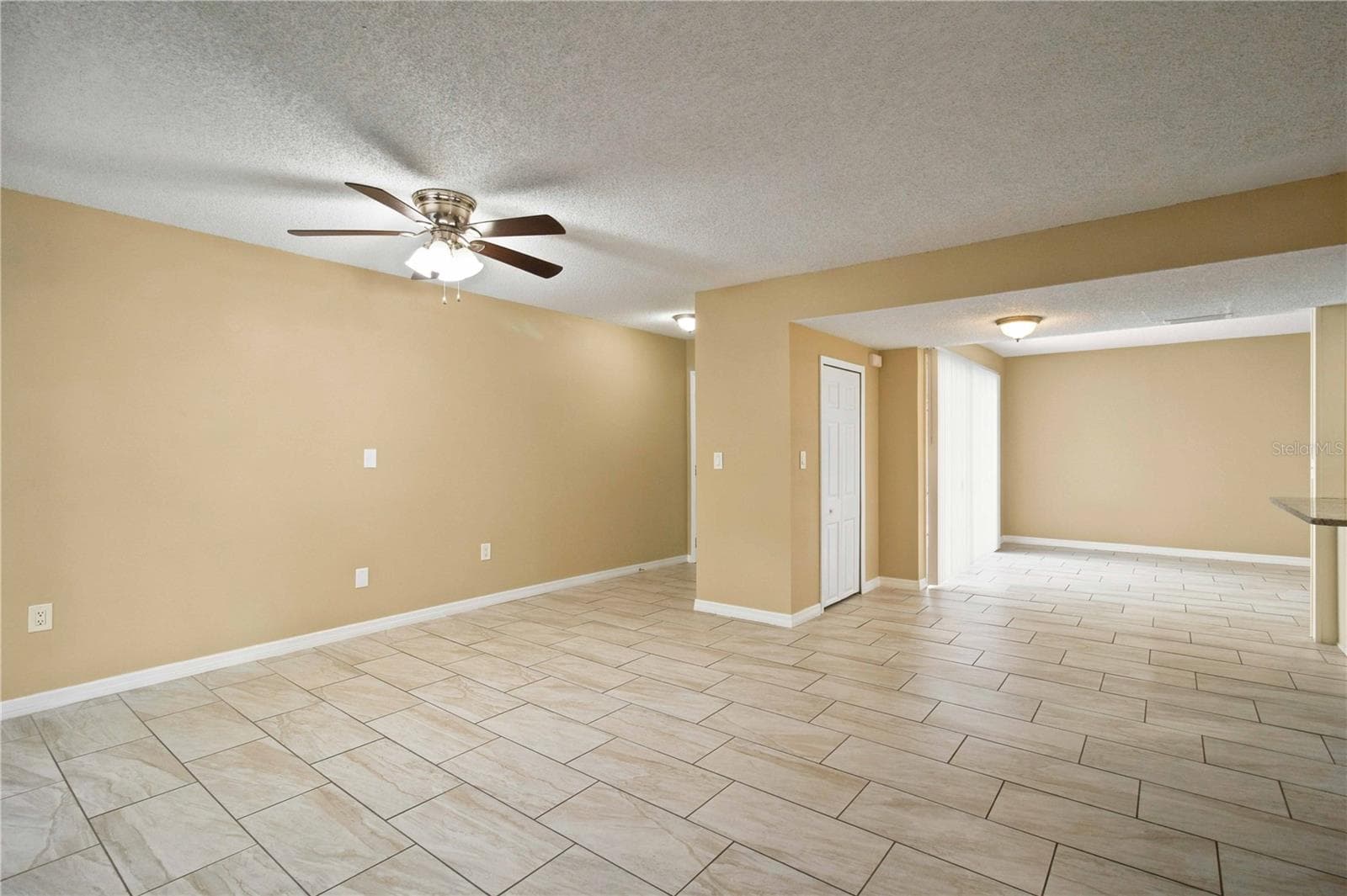 1006 Longfellow CT photo 5