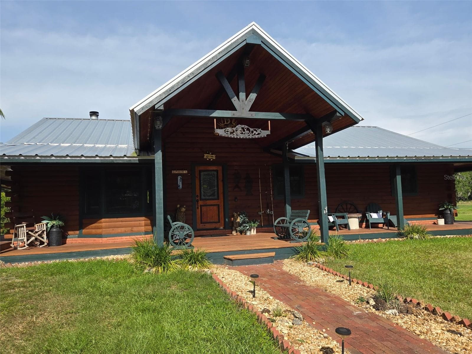 15190 Leeann Rd photo 3