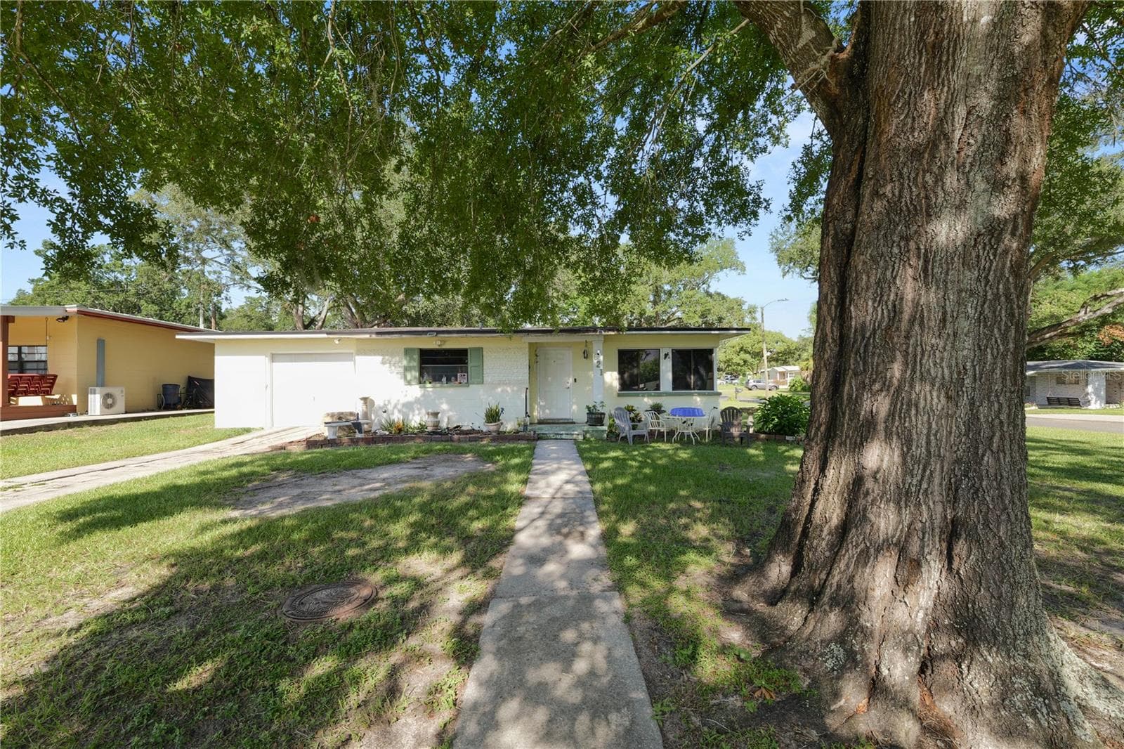 621 Hillside Dr photo 4