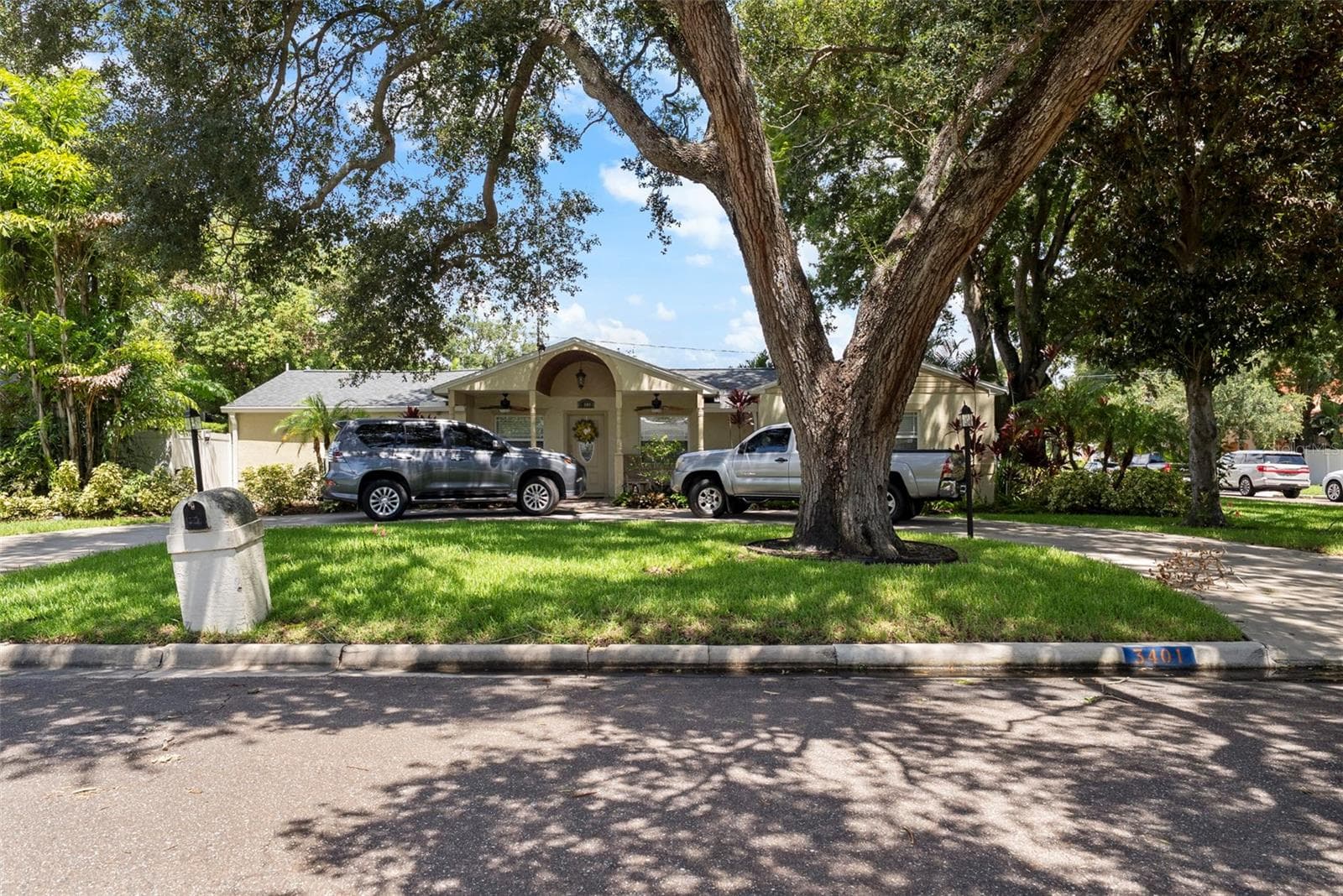 3401 W Sevilla St photo 5