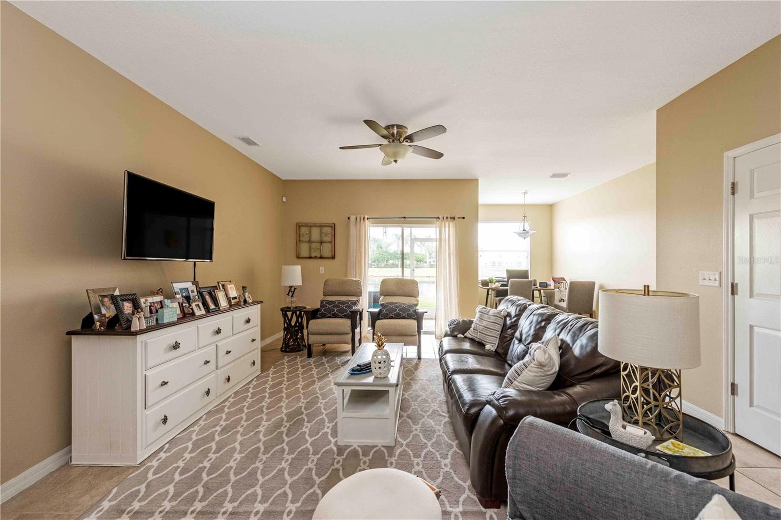 3698 Parkridge Cir #26-104 photo 4