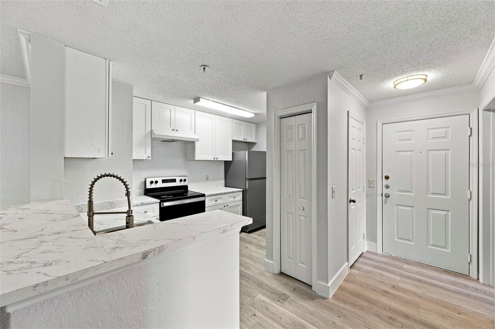 18001 Richmond Place Dr #136 photo 3