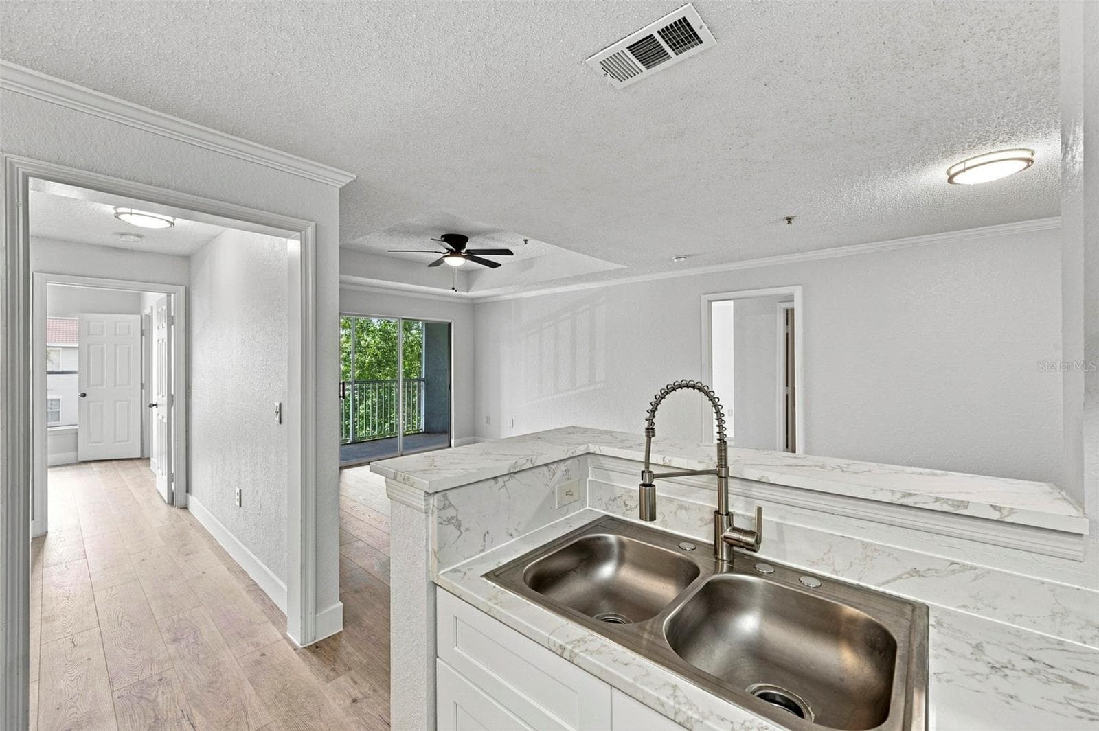 18001 Richmond Place Dr #136 photo 5