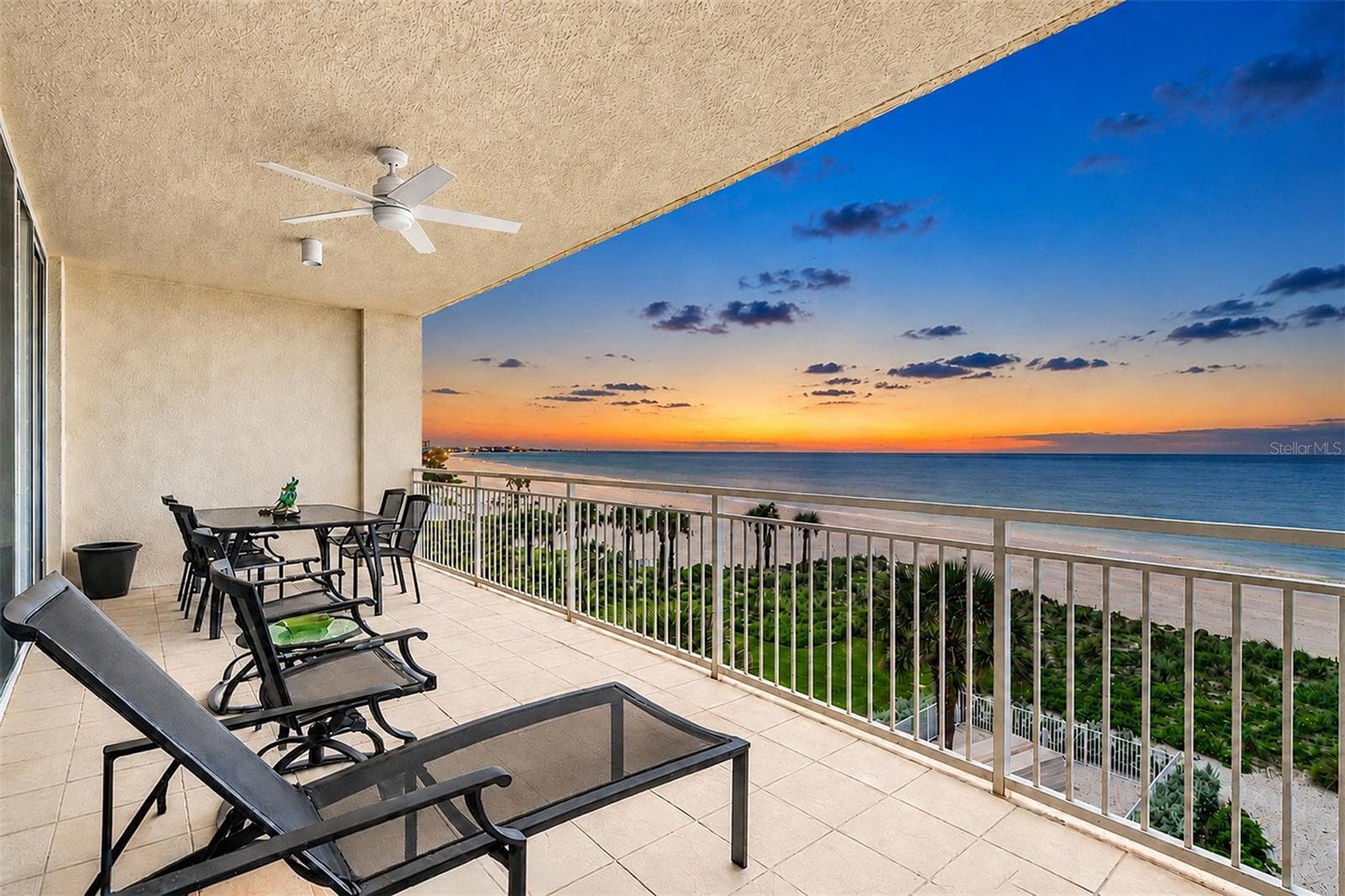 15208 Gulf Blvd #404 photo 4