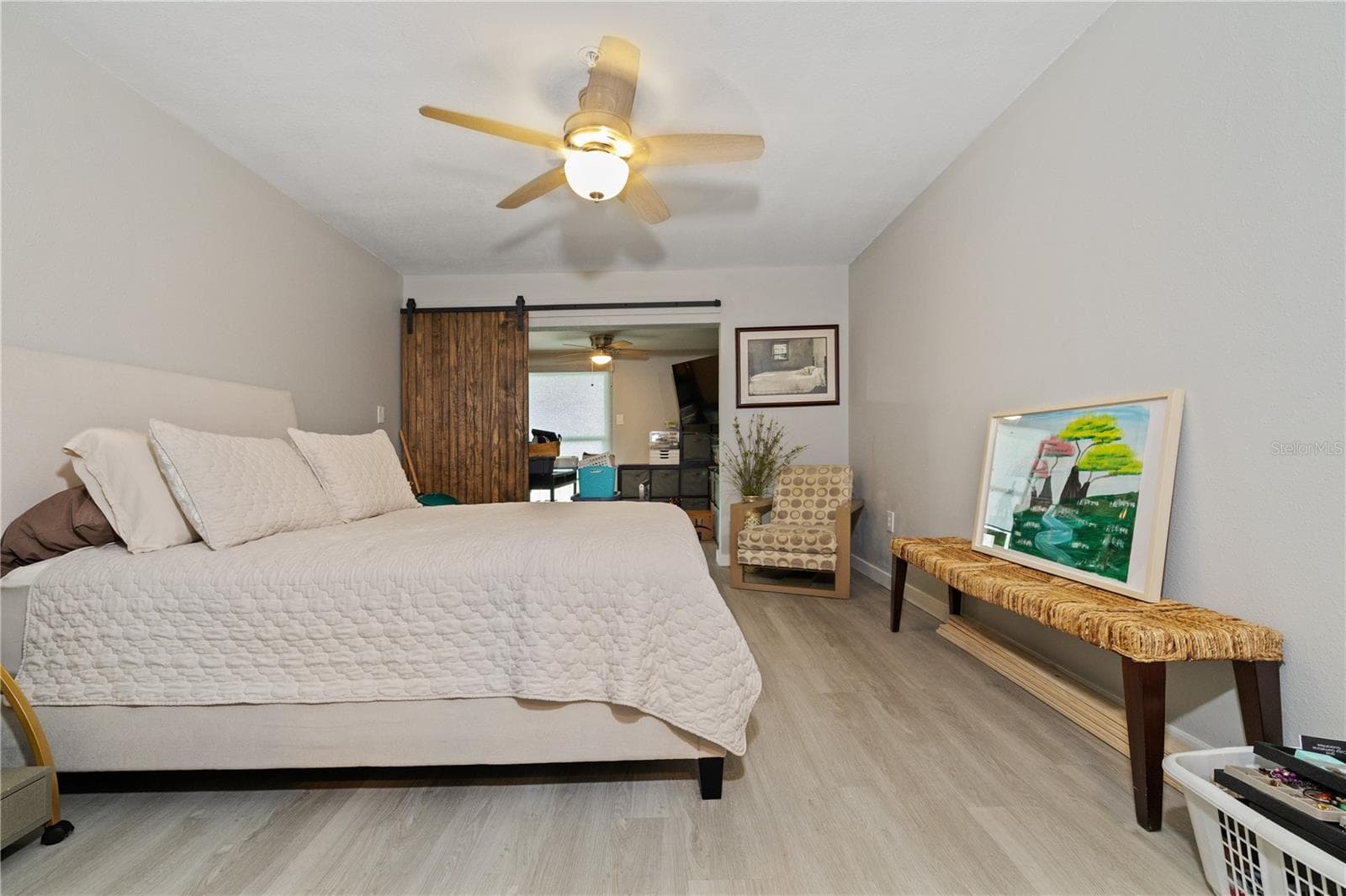 2780 N Riverside Dr #805 photo 4