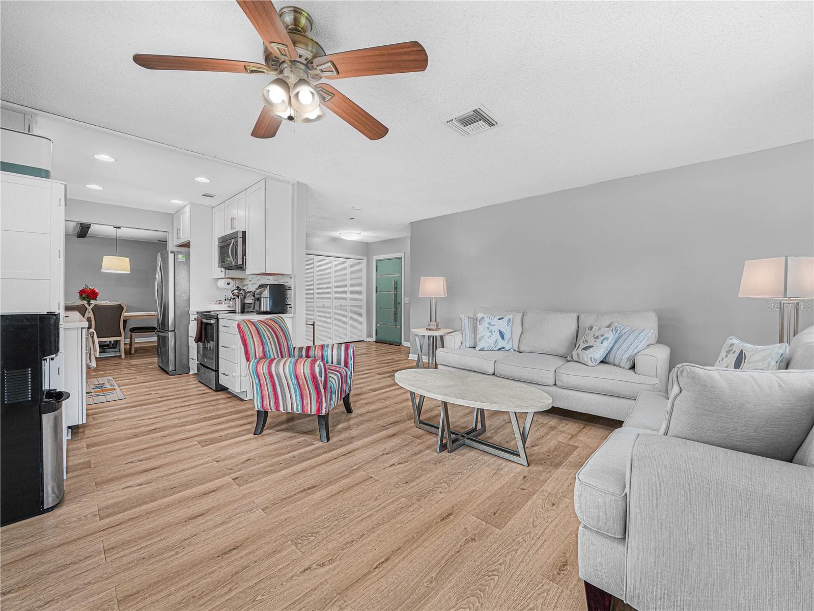 437 Broward Ter photo 2