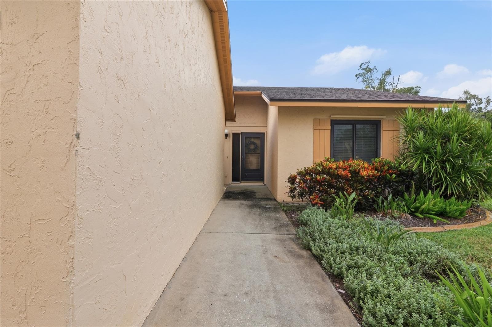 3191 Glen Elyn Blvd #4 photo 2