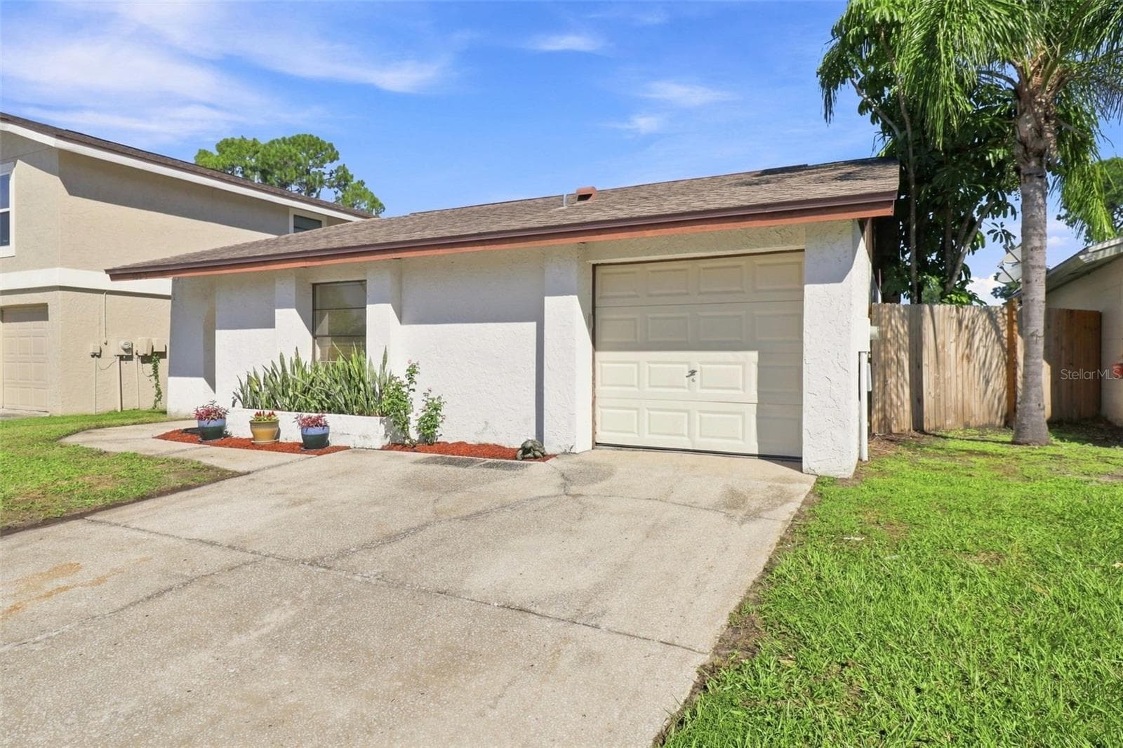 10311 Chadbourne Dr photo 2