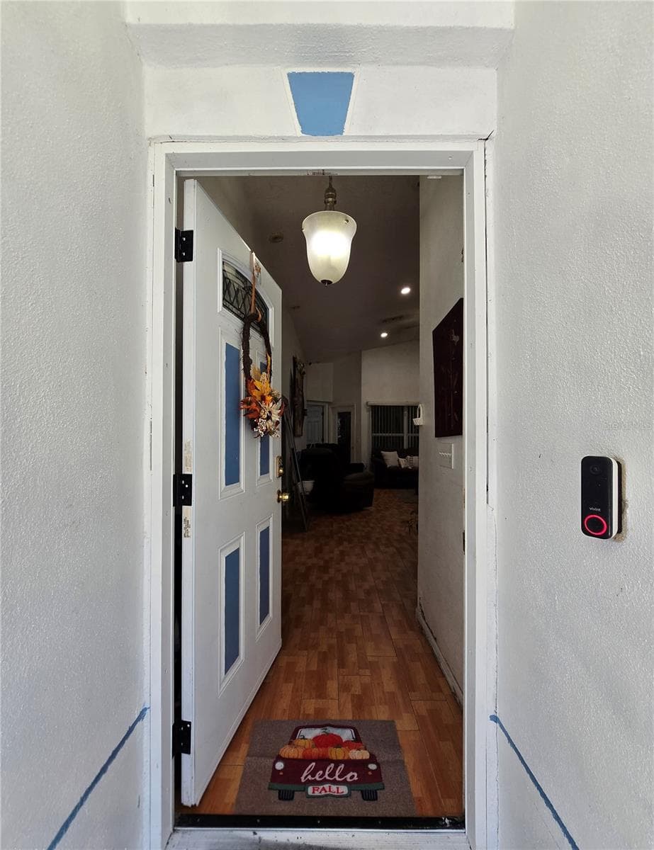 14926 Laurie Ln photo 2