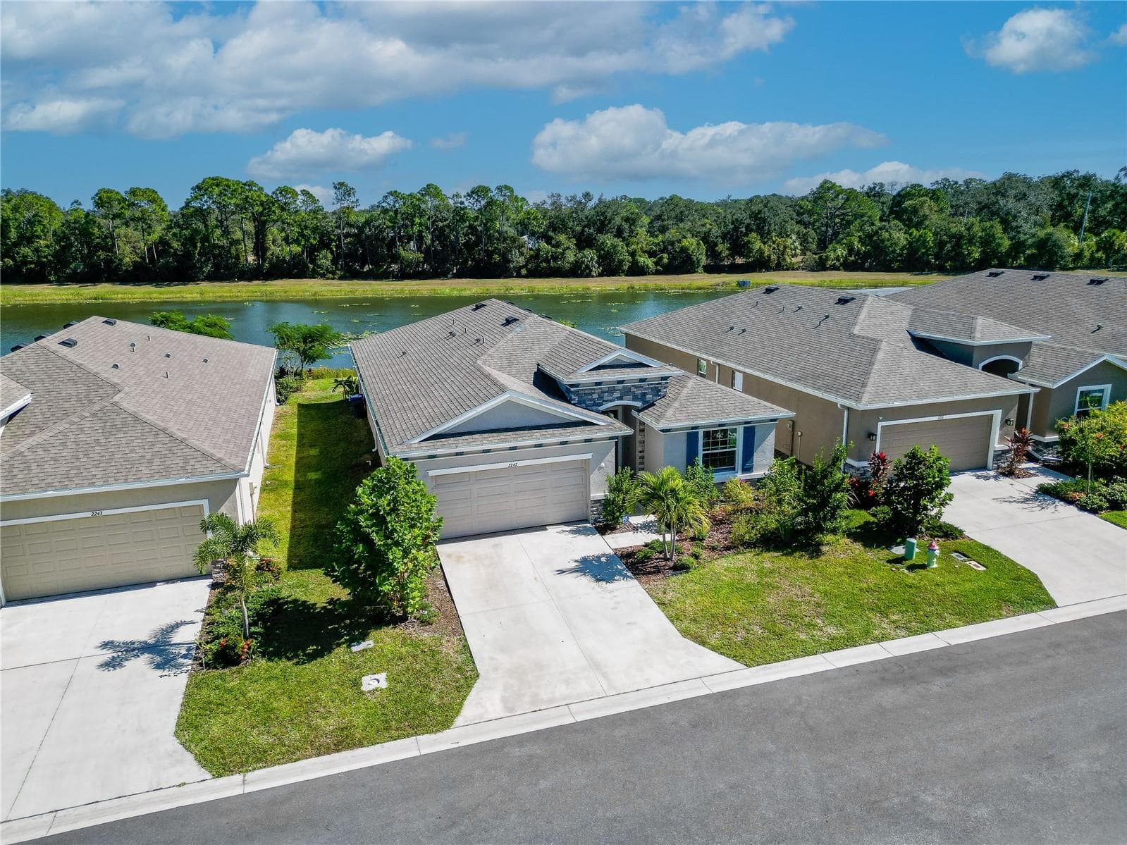 2247 Midnight Pearl Dr photo 4