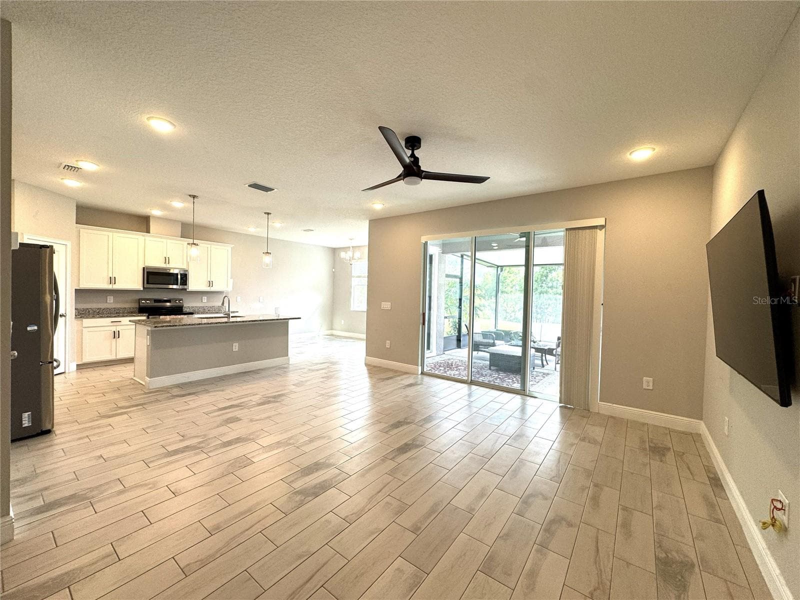 6644 Great Bear Dr photo 4