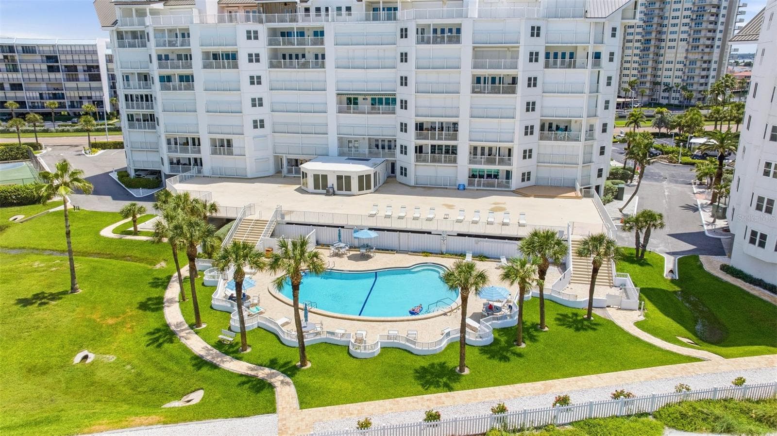 1586 Gulf Blvd #2502 photo 3
