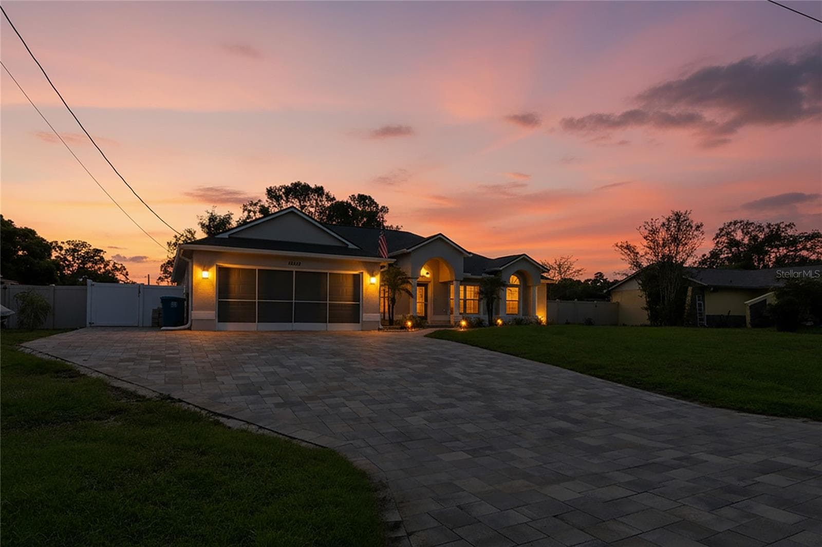 10412 Belltower St photo 3