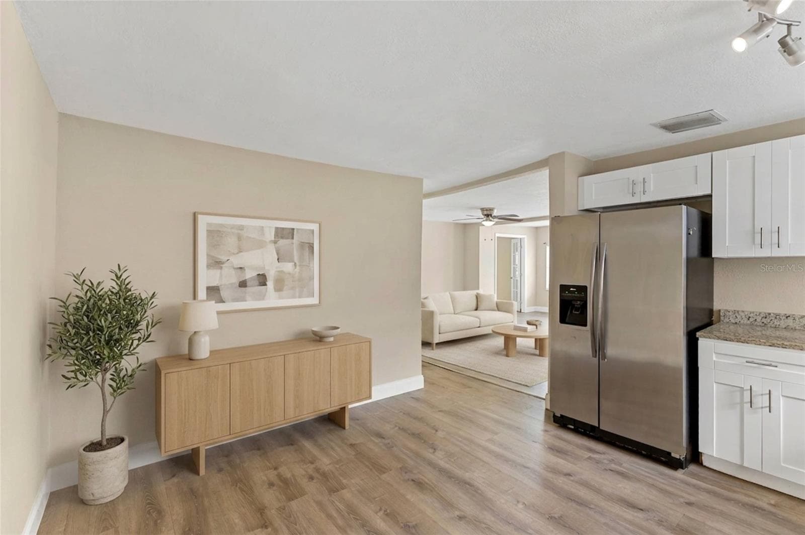 118 David Ave photo 5
