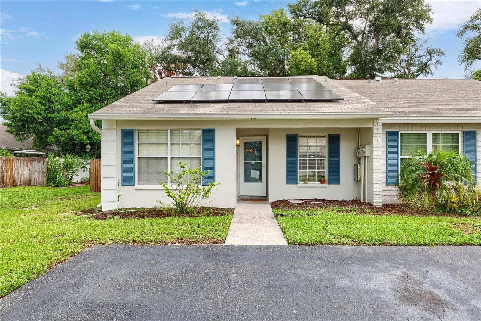 321 Dover CT E