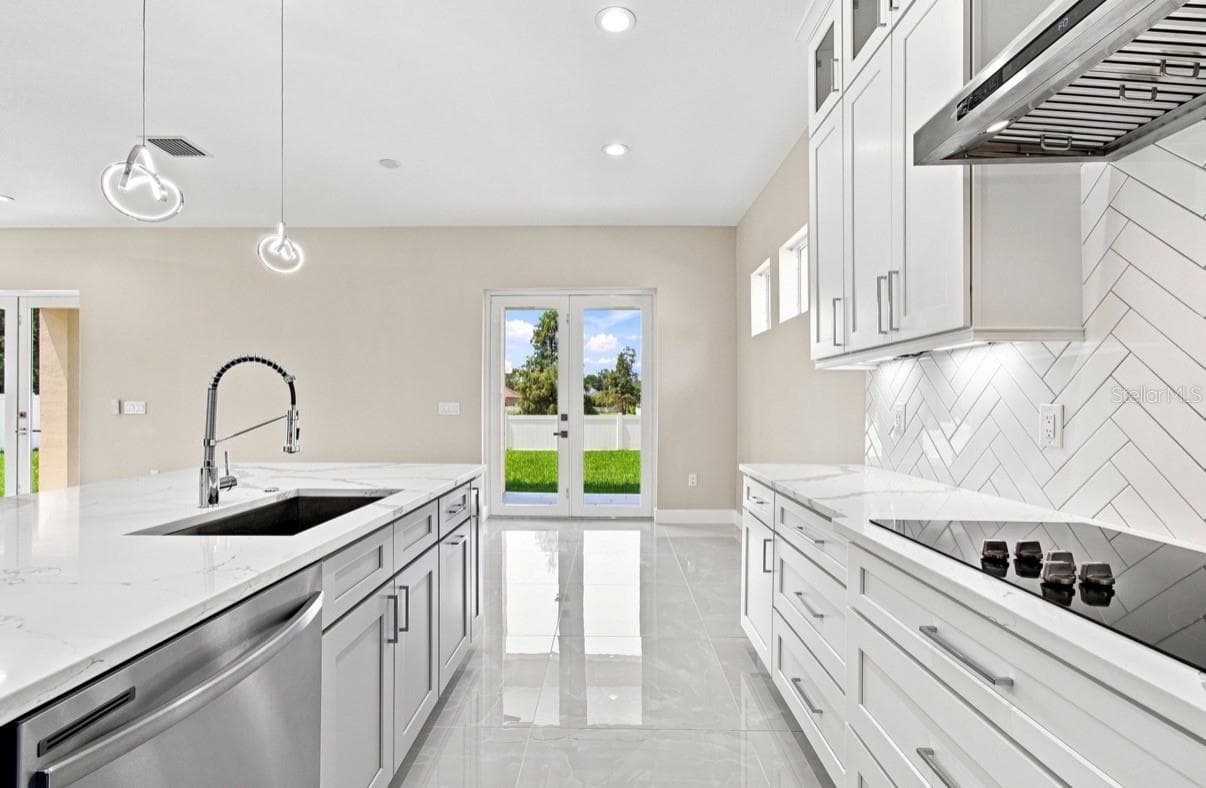 15436 Casey Rd